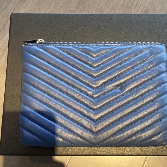 Saint Laurent YSL monogram wristlet, quilted pouch wallet - Picture 3 of 7